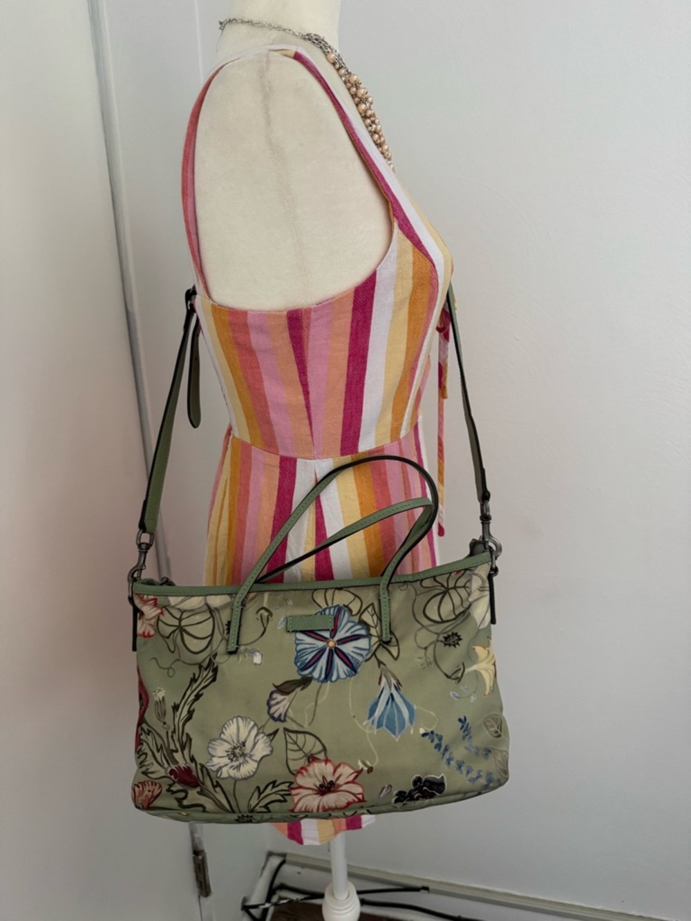 Floral-Print Olive Green Tote Bag - Designer Style